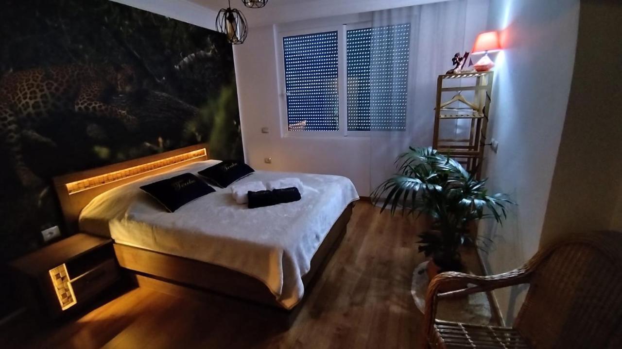 Teuta- Luxury Penthouse 200M2 Lägenhet Sarandë Exteriör bild